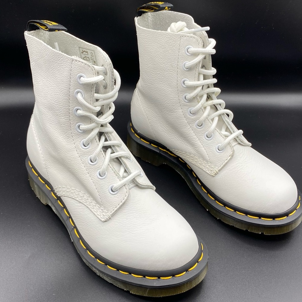 Dr. Martens 1460 Pascal Women boots